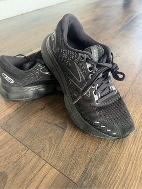 Brooks Glycerin 20 - Women’s Running Shoes Black size 7.5